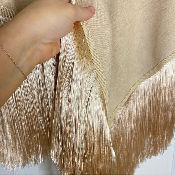 Free People River walk turtleneck fringe poncho NWT - Picture 6 of 9